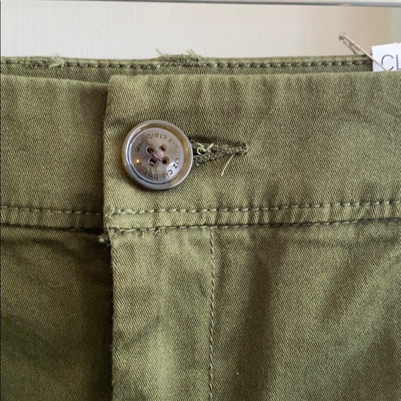 Liz Claiborne Classic Chino Short NWT Size 4P - Picture 5 of 9